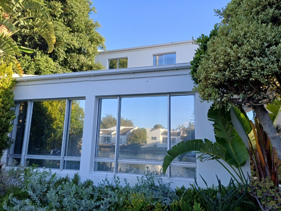 3 Bedroom Property for Sale in Marina Da Gama Western Cape